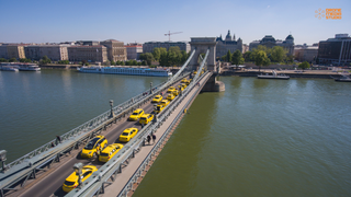 Taxi Drivers Close Historic Budapest Bridge Demanding Ban On Uber